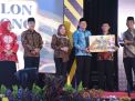 Bupati Sidoarjo Serahkan Hadiah untuk Pemenang Lomba RT 2025