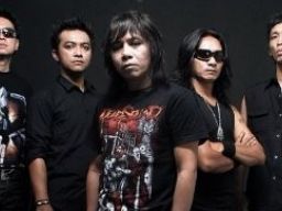 Analisis Lagu "Fitnah" Edane: Gambaran Konflik dan Anarki di Tengah Masyarakat