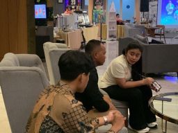 Hari Disabilitas Internasional, GMNI Surabaya Raya Dukung Inklusi Lewat Lukisan dan Live Painting