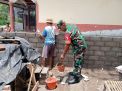 Wujud Kemanunggalan, Babinsa Bence Gotong Royong Bangun RTLH Kediaman Bapak Samiri