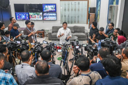 Seskab Teddy: Bantah MBG kurangi Program & Anggaran Pendidikan, bahkan ditambah.