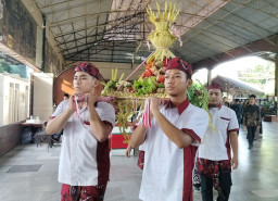 Kirab Ketupat Kampung Coklat Blitar Sedot Antusiasme, Tradisi Religi dan Budaya Kian Kuat