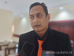 Sah Jadi Perda, Pansus Raperda Hunian Layak Full Senyum 