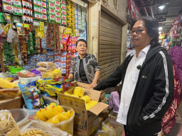 Cek Pasar Jelang Lebaran, Buleks Pastikan Stok Bapokting Surabaya Aman