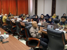 Gawai Jadul, Geopolitik Global, dan Harga Sebuah Daya Tawar