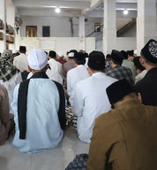 Sebagian Warga Jember dan Bondowoso Lebaran Lebih Awal, Jamaah Mahfilud Duror Salat Id 19 Maret