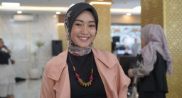 Cantiknya Kartini TPS: Hadir Percaya Diri Dalam Berbagai Peran