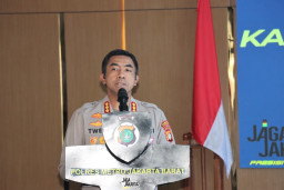 Perkuat Kinerja Bhabinkamtibmas, Kapolres Metro Jakarta Barat Beri Pengarahan