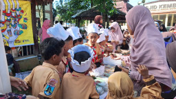 Business Day SD Plus Al-Ishlah Bondowoso, Siswa Belajar Wirausaha Sejak Dini