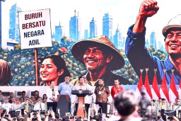 Presiden Prabowo Peringati Hari Buruh Bersama 400.000 Buruh Di Silang Monas