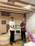 Defiyan Cory Serahkan Karya Intelektual Terkait Pokok-Pokok Pikirian Ekonom Konstitusi