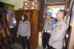 Senjata Api Polisi Disisir! Bidpropam Polda Jatim Temukan Fakta Ini di Bondowoso