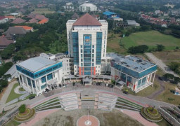 IKA Unesa dan Fakultas Hukum Gelar Bedah Buku tentang Mediasi untuk Lindungi Profesi Guru 