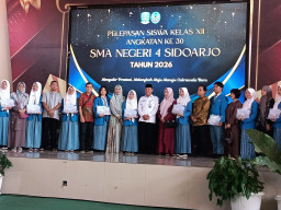 SMAN 4 Sidoarjo Lepas 471 Siswa Angkatan 30, Ukir Prestasi Gemilang Peringkat Kedua di Jatim, 112 Masuk PTN 