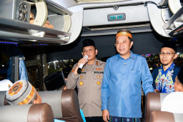 Kapolres Bondowoso Kawal Penuh Keberangkatan 568 Jamaah Haji, Perjalanan Suci Dimulai dengan Aman