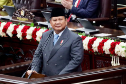 Prabowo Targetkan Defisit APBN 2027 Maksimal 2,4 Persen, Rupiah Dijaga di Kisaran Rp16.800-Rp17.500