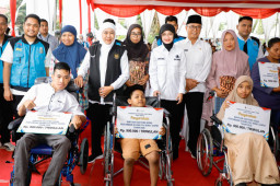 Khofifah Perkuat Perlindungan Sosial dan Kemandirian Ekonomi Masyarakat Rentan