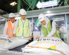 Khofifah Tinjau PG Ngadirejo Kediri, Optimis Jatim Capai Swasembada Gula 