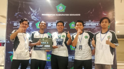 Tiga Mahasiswa ITICM Bawa Timnya Sabet Juara 2 Kompetisi E-Sport Disporapar Sidoarjo