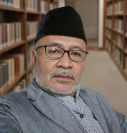 Dekonstruksi; Kyai Sakti