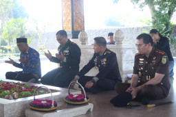 Peringati Haul Ke-56 Bung Karno, Forkopimda Kota Blitar Gelar Upacara Ziarah Nasional di Makam Proklamator