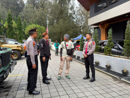 Polres Probolinggo Siagakan Personel Layanan Pengamanan Yadnya Kasada di Gunung Bromo