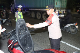Jaga Jakarta Barat Tetap Aman, Polisi Gelar Patroli dan Gelar Razia Stasioner