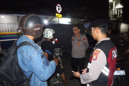 Wakapolres Jakbar Turun Langsung Pantau Razia Kejahatan Jalanan dan Patroli Mobile