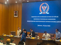DPR Terima Aspirasi Mahasiswa, Janji Kawal Isu Kelangkaan BBM hingga Status Hukum Demonstran