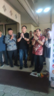 Komjen Iqbal, BHS dan Abah Ipul Potong Tumpeng Grand Opening Ashuma Sport Massage 