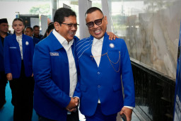 Uya Kuya Ketua PAN DKI Jakarta, Viva Yoga: Dia Populer dan Bergaya Anak Muda