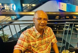 Minimarket dan Mata Tuhan