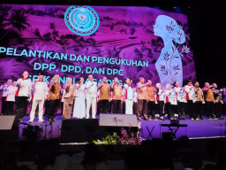 Hashim Djojohadikusumo Lantik Pengurus Srikandi Jaga Desa se-Indonesia, ABPEDNAS - SMSI Kerja Sama Dukung Jaga Desa.