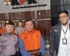 Selain Jual-Beli Jabatan, Kasus Bupati Kuansing Merembet ke Dugaan Gratifikasi Pengurusan Hutan Produksi Terbatas