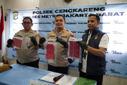 Pura-pura Jadi Pembeli, Karyawan Warung Jus Curi Motor Majikan di Cengkareng.