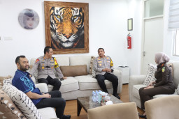 Kapolres Metro Jakarta Barat Jalin Silaturahmi dengan Kajari, Perkokoh Kolaborasi Polri dan Kejaksaan