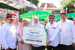 Khofifah  Buka "Koperasi Explore 2026" di Pamekasan, Dorong Penguatan Peran Koperasi Sebagai Penggerak Ekonomi Rakyat