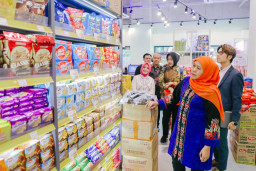 Khofifah Pimpin Langsung Misi Dagang dan Investasi Jatim-Hong Kong, Catatkan Transaksi Fantastis Rp12,038 Triliun