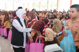 Khofifah Pastikan SR Terintegrasi Tuban Dan Siap Beroperasi, Seluruh Fasilitas Pendidikan Lengkap - Layanan Psikolog