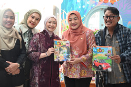 Adela Kanasya Adies Dorong Literasi Jatim Tak Berhenti di Perpustakaan