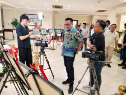 Foto Jurnalistik Jadi Cermin Kinerja DPRD Surabaya