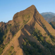 Penutupan Jalur Bukan Solusi, Gunung Piramid Perlu Ditata dengan Standar Keselamatan