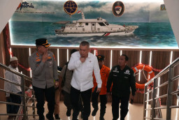 Menhub Dudy Tinjau Langsung Evakuasi Penumpang KM Mutiara Sentosa II, Apresiasi Tim Penyelamat