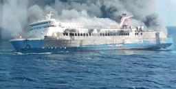 KMP Mutiara Sentosa 2 Terbakar di Perairan Sumenep, 5 Orang Tewas dan 227 Penumpang Selamat