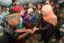 Gubernur Khofifah Harap  Optimalkan Pendampingan Psikososial dan Layanan Kesehatan