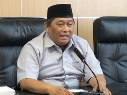 HUT PAN ke-28, PAN Surabaya Bagikan 1.000 Paket Sembako dan Bidik Satu Fraksi