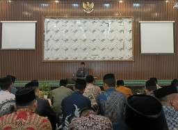 Rapat Rutin Ponpes Al-Ishlah Bondowoso, KH Thoha Yusuf Zakariya Tekankan Tawakal dan Persatuan