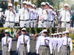 SMAN 1 Tenggarang Borong Dua Podium Gerak Jalan HUT RI ke-81 Bondowoso