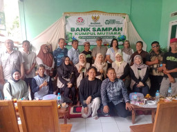 DPRD Bangka Barat Belajar Kelola Sampah, Syaiful Fakah Soroti Bank Sampah yang Mandek