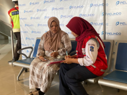 KM Virgo Transport 8: PMI Surabaya Hadirkan Layanan RFL dan PFA di Tanjung Perak